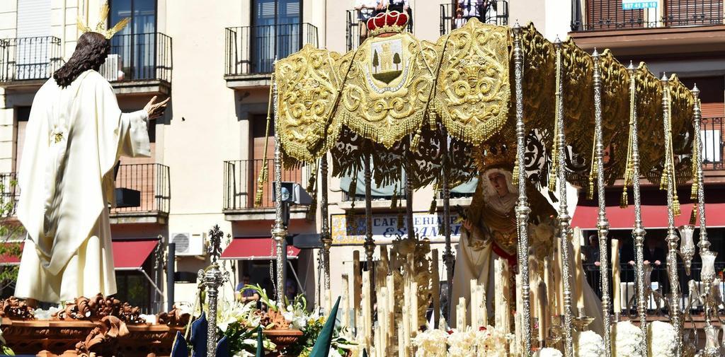 La Capital Del Jerte Apartment Plasencia Luaran gambar