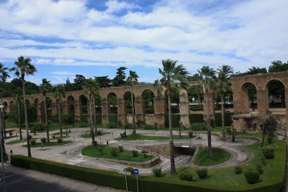 La Capital Del Jerte Apartment Plasencia Luaran gambar